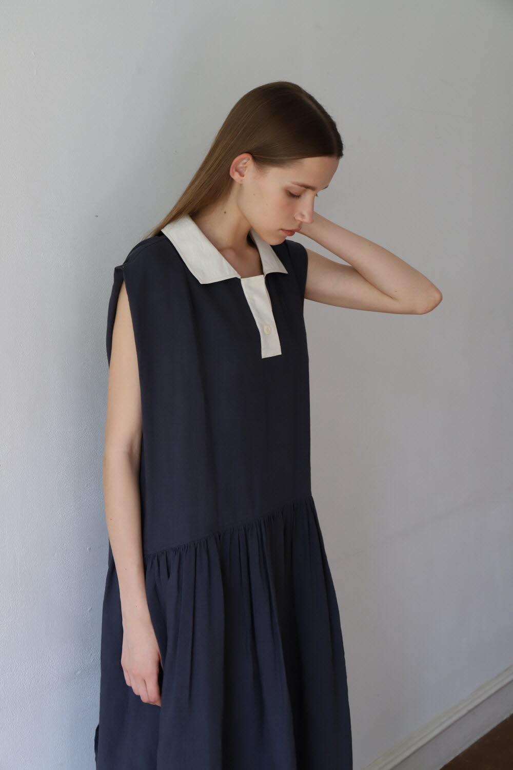 AEER(아에르) Dress Polo Sleeveless Sea Blue | S.I.VILLAGE (에스아이빌리지)